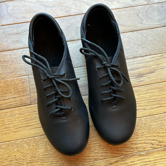 Theatricals Tap Shoes, Girls/Adult Size 5M, Black Lace Up - Picture 2 of 9